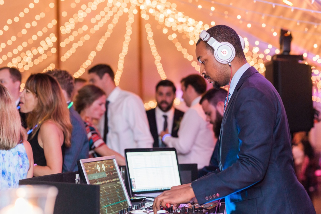 TaraJosh-735 Photo Credit www.klaarphotography.com